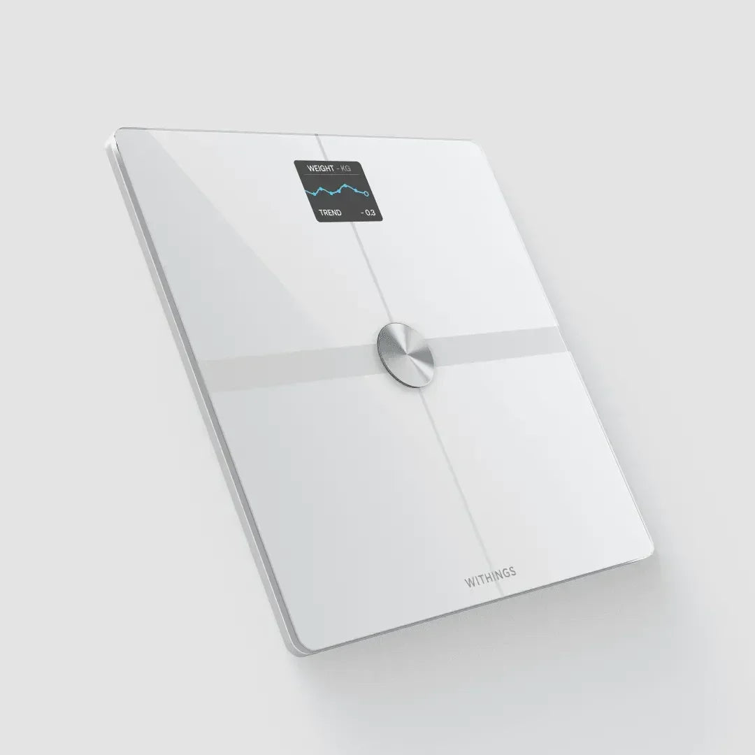 Biała cyfrowa waga łazienkowa Withings z wyświetlaczem trendu wagi, idealna do home office