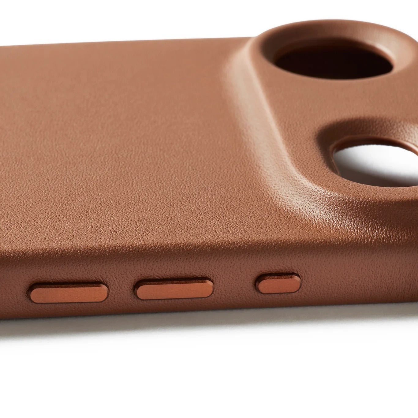 Mujjo - Full Leather Case for iPhone 17 / Air / Pro / Pro Max