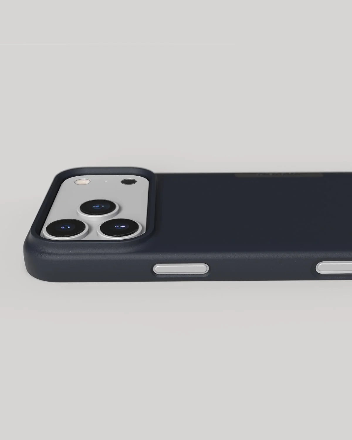 Nudient - Thin Case for iPhone 17