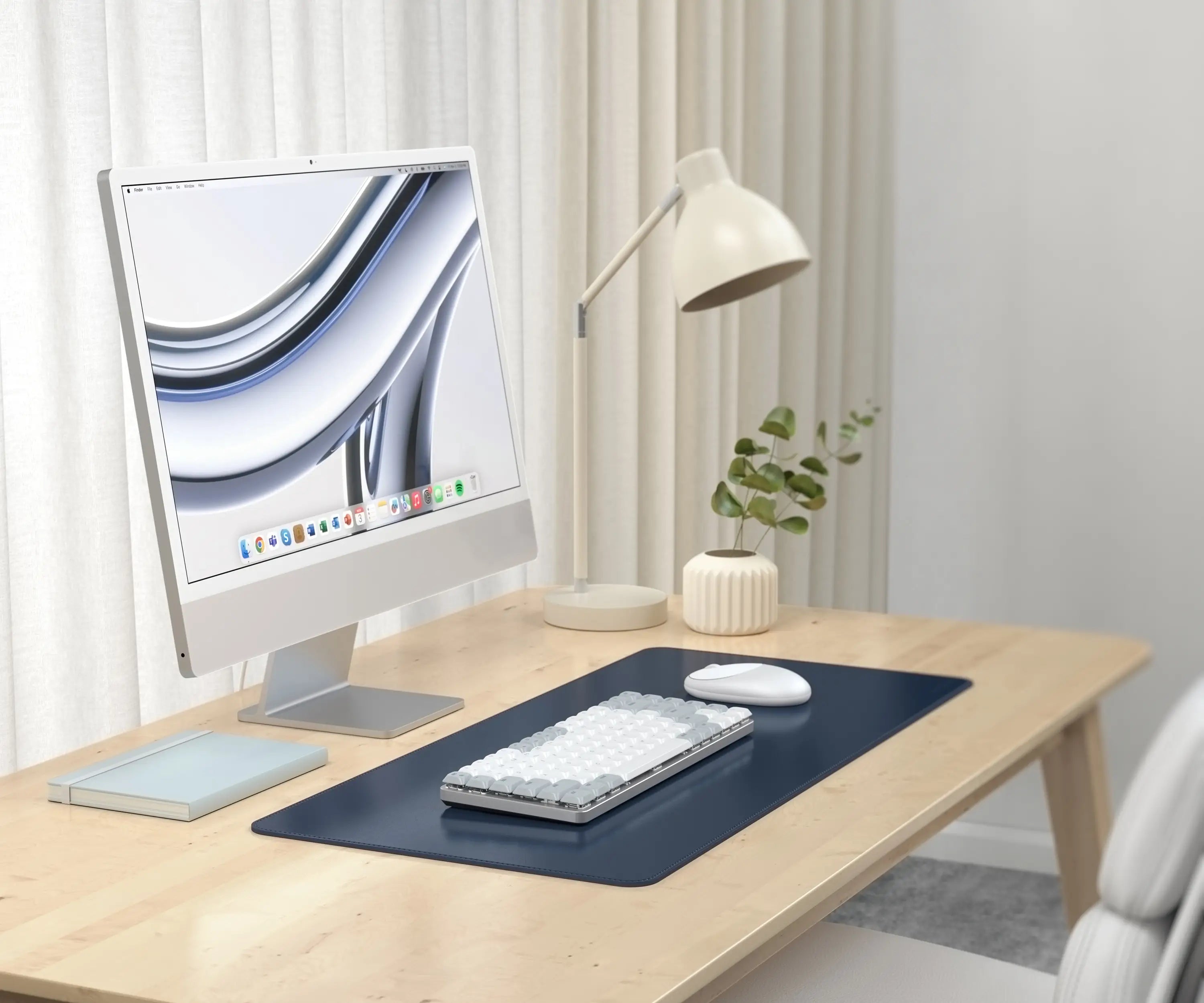 Satechi - Vegan-Leather Premium Desk Mat