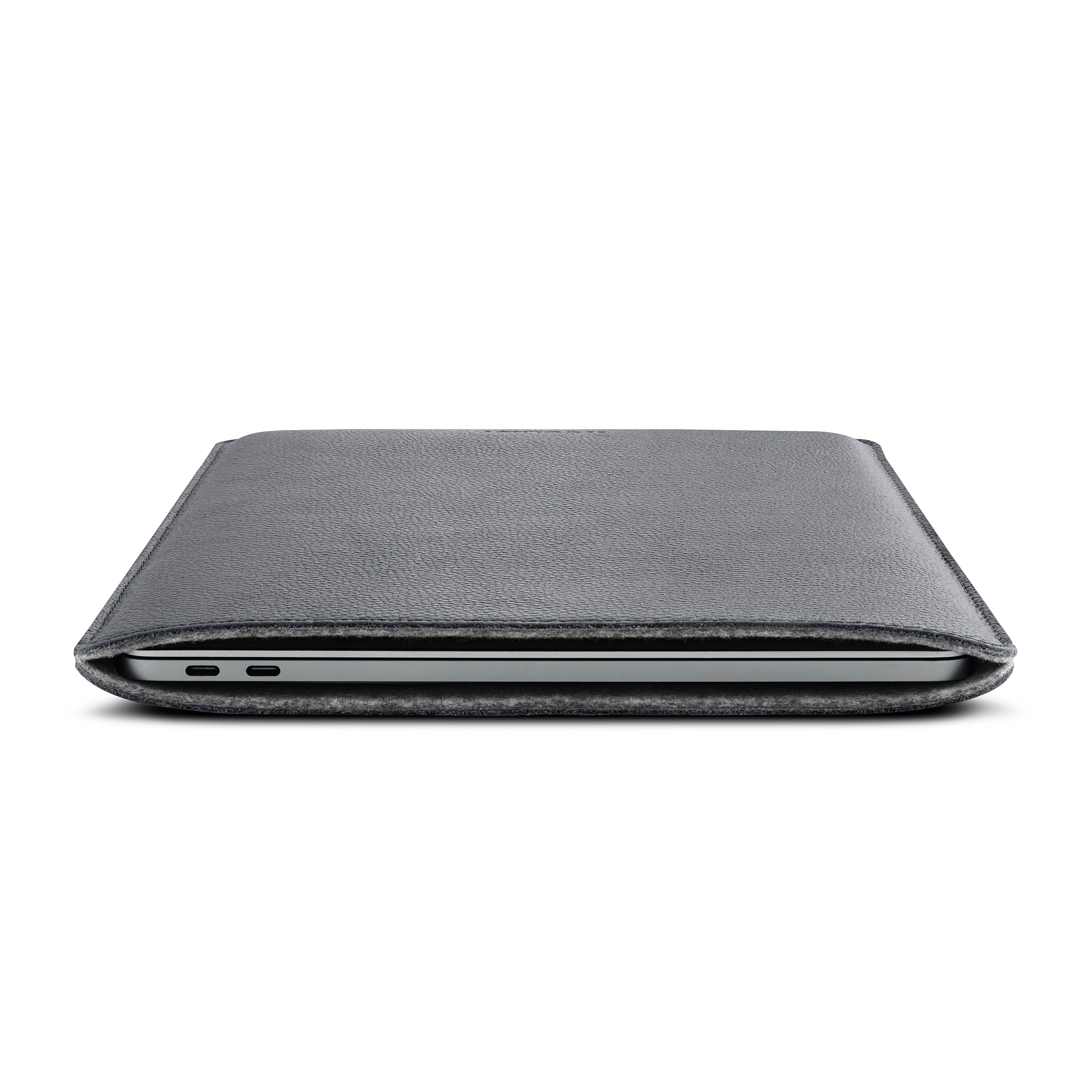 Woolnut – Leather Sleeve for MacBook