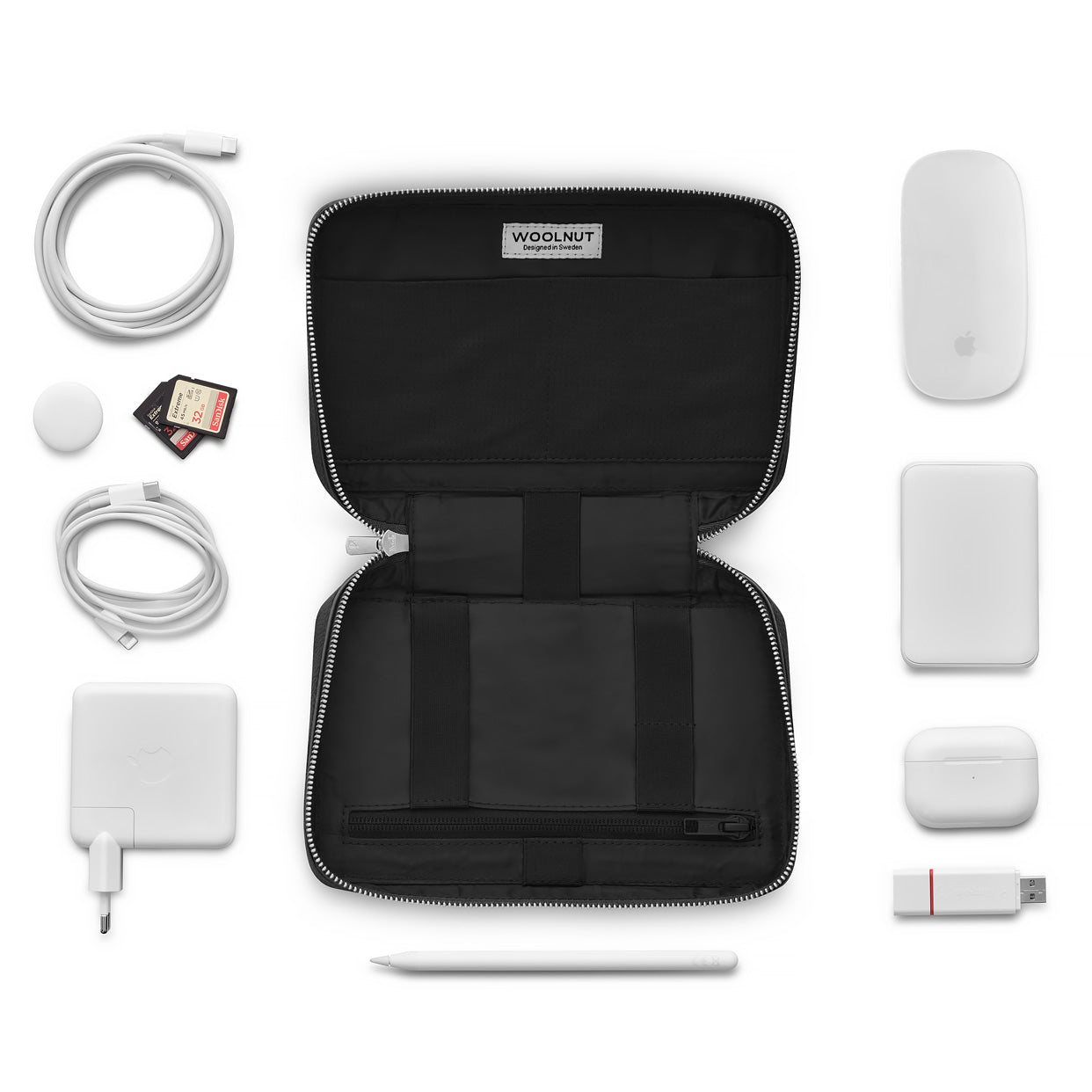 Woolnut – Leather Tech Organizer