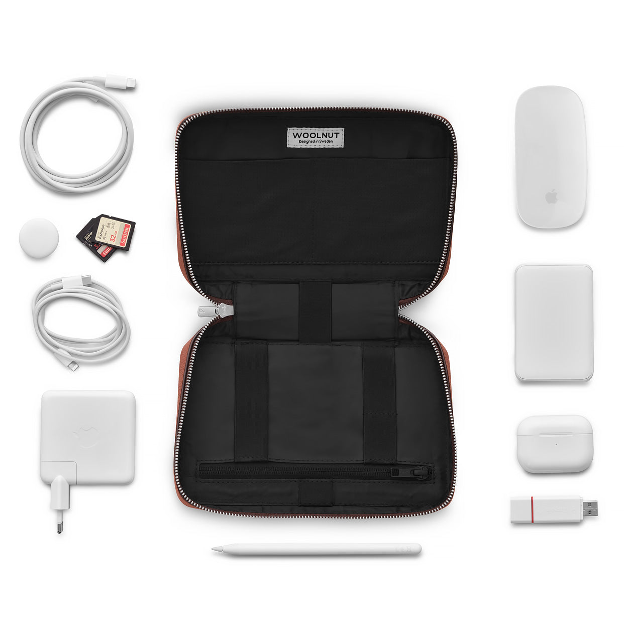 Woolnut – Leather Tech Organizer